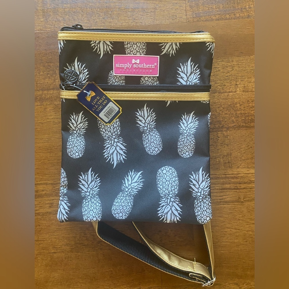 Simply southern pineapple Crossbody bag. NWT​​​ - Picture 6 of 8